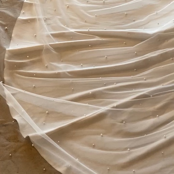 NEW COOPER VEIL PEARL CATHEDRAL LENGTH VEIL